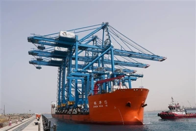 De grensoverschrijdende logistiek van China breekt door en heeft een goede on...